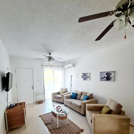 2 Bedroom Townhouse, Close To Paphos Harbour, Use Of Onsite Facilities Екстер'єр фото