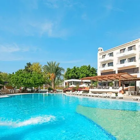 2 Bedroom Townhouse, Close To Paphos Harbour, Use Of Onsite Facilities Екстер'єр фото
