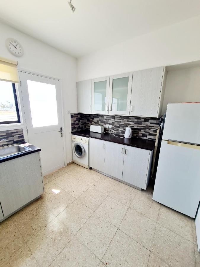 Apartment 2 Bedroom Townhouse, Close To Harbour, Use Of Onsite Facilities