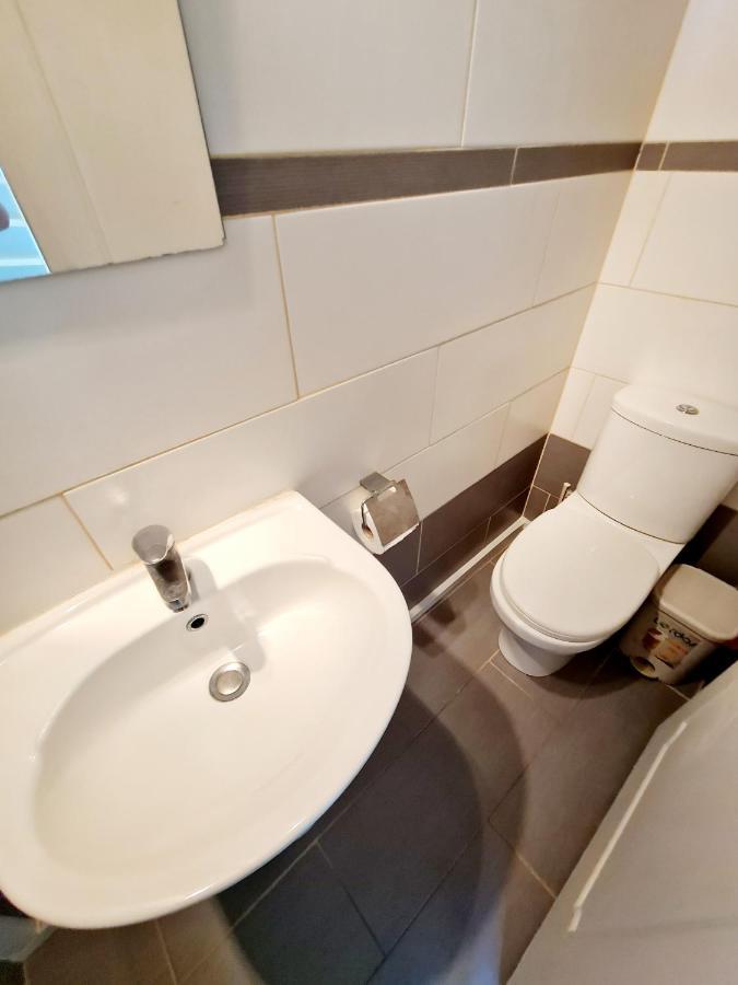 2 Bedroom Townhouse, Close To Harbour, Use Of Onsite Facilities Apartment