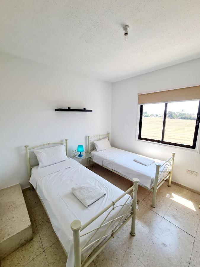 דירה 2 Bedroom Townhouse, Close To Harbour, Use Of Onsite Facilities